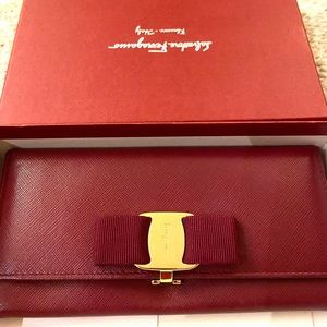 Authentic Salvatore Ferragamo Calf leather Bow wallet